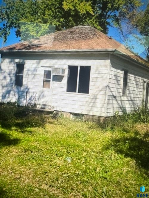 640 3rd Ave Avenue, Woodstock, MN, 56186 | Card Image