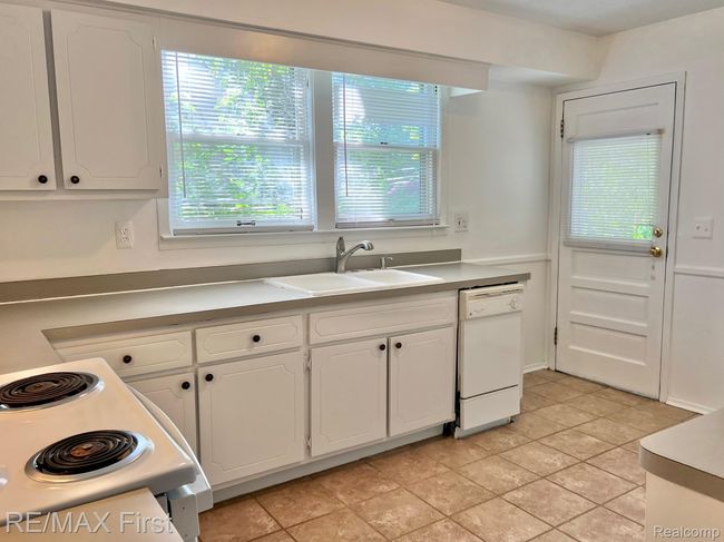 Lower Flat Kitchen | Image 6