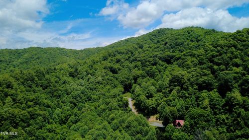 115 Deere Run Dr, Flag Pond, TN, 37657-2050 | Card Image