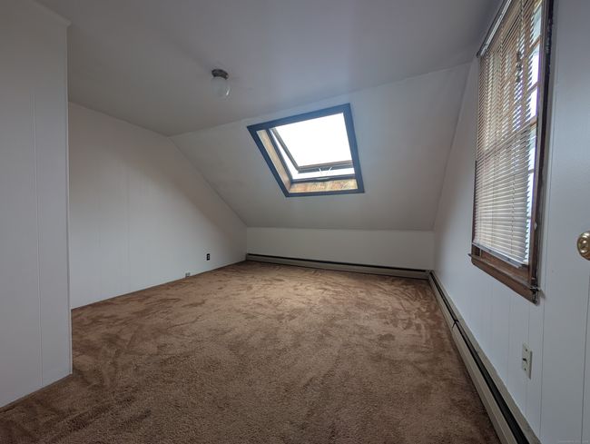 APT-3 - 73 Park Ave, Home with 2 bedrooms, 1 bathrooms and 2 parking in Enfield CT | Image 8