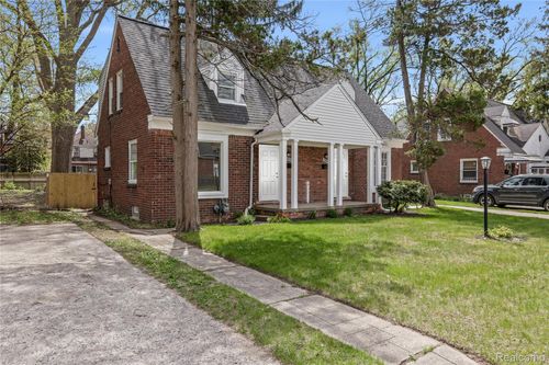 7407-7405 Curtis St, Detroit, MI, 48221-2671 | Card Image