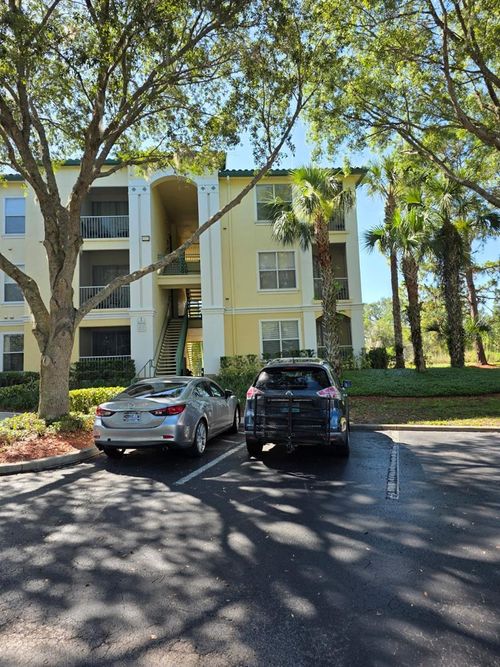 apt-311-8904 Legacy Ct, KISSIMMEE, FL, 34747-1057 | Card Image