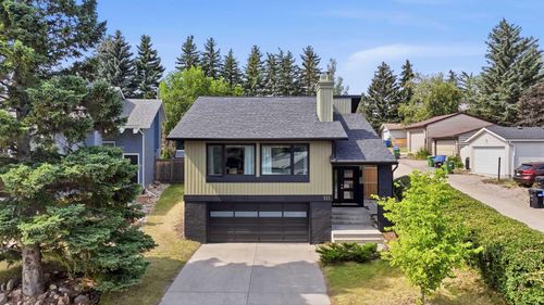 111 Coachwood Cres Sw, Calgary, AB, T3H1C2 | Card Image