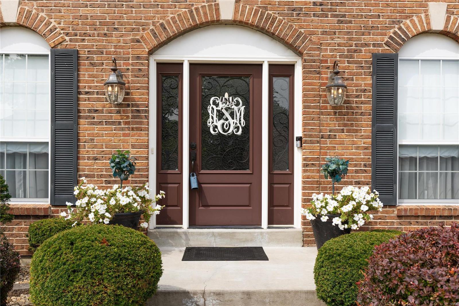 English Saddle Rd, Florissant, MO 63034