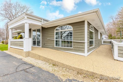 101102-983 Lincoln Ave, Holland, MI, 49423-5389 | Card Image