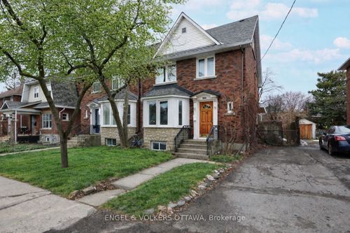 421 Chapel St, Ottawa, ON, K1N7Z7 | Card Image