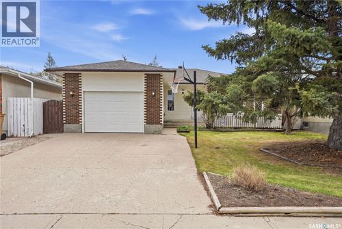 43 Springstein Ave, Regina, SK, S4R7J4 | Card Image