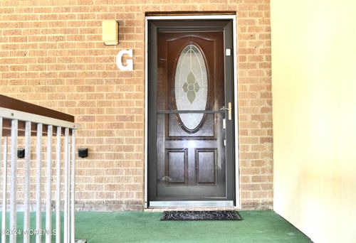 g-30 Meadow Green Cir, Manalapan, NJ, 07726-2055 | Card Image