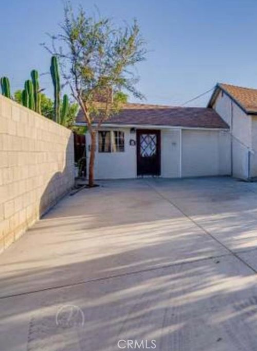 37 Garden Dr, Bakersfield, CA, 93307-5237 | Card Image