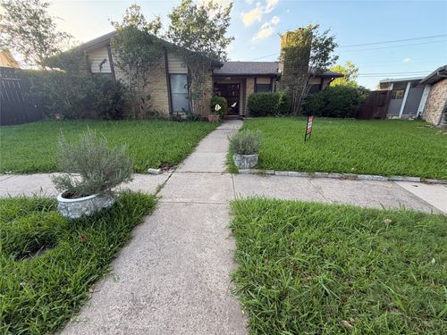 1849 Sandy Ridge Ct, Carrollton, TX, 75007-3008 | Card Image