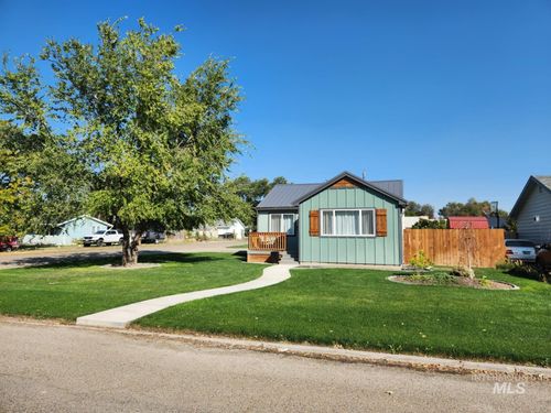 524 N 4th St, Nyssa, OR, 97913-3206 | Card Image