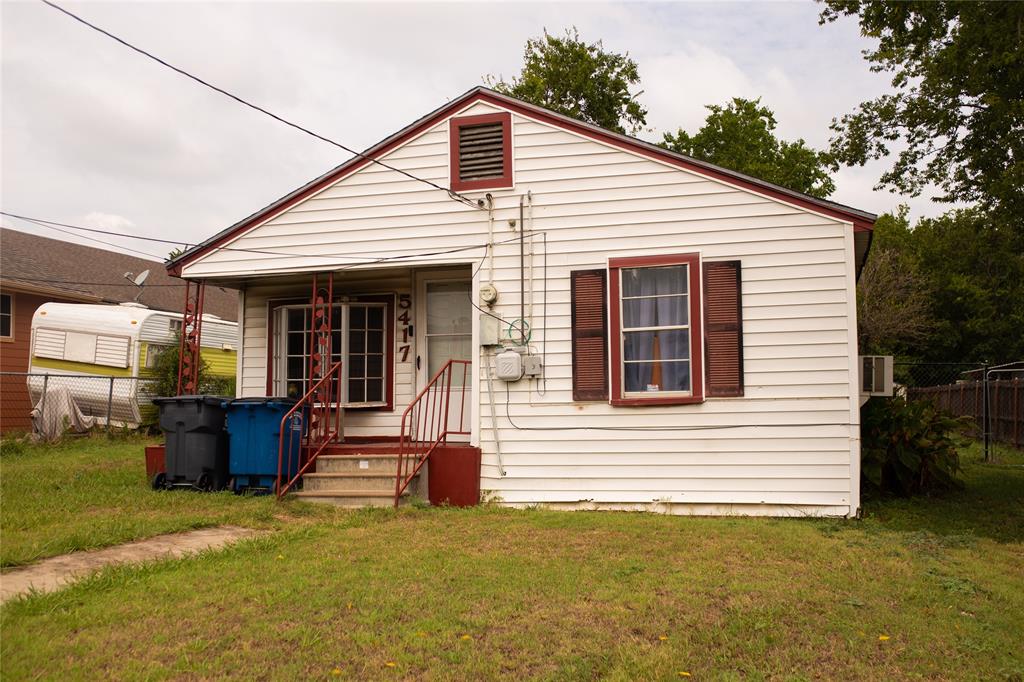 Blackhawk Dr, Dallas, TX 75212