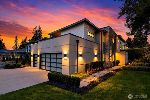 4605 108th Ave Ne, Kirkland, WA, 98033-7738 | Card Image
