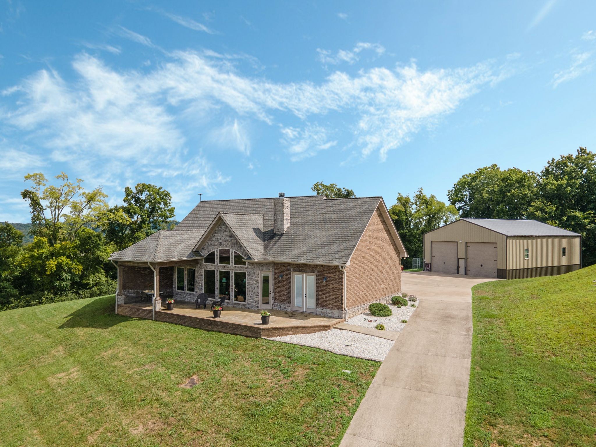Stonecrest Dr, Columbia, TN 38401