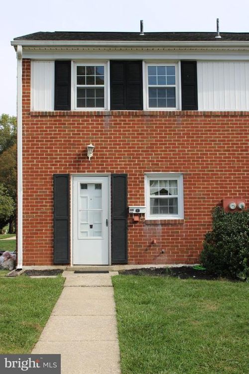 711 Hardwick Pl, YORK, PA, 17404-1963 | Card Image