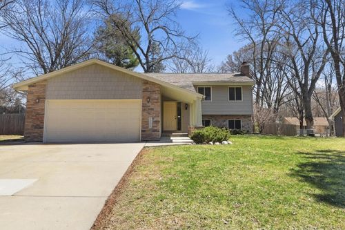 7351 Walnut Ct, Eden Prairie, MN, 55346-3826 | Card Image