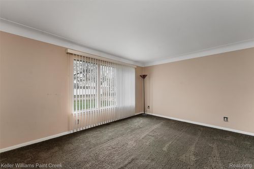 30502 Birch Tree Drive, Warren, MI, 48093 | Card Image