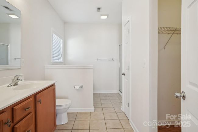 Primary Bathroom | Image 17