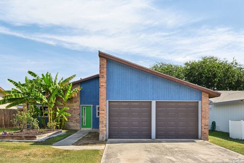 113 Friendswood Path, Universal City, TX, 78148-3608 | Card Image