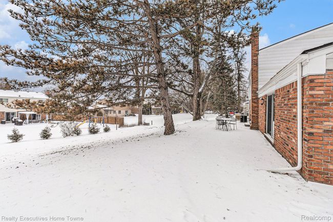 4819 Thorntree Dr, House other with 4 bedrooms, 3 bathrooms and null parking in West Bloomfield MI | Image 40