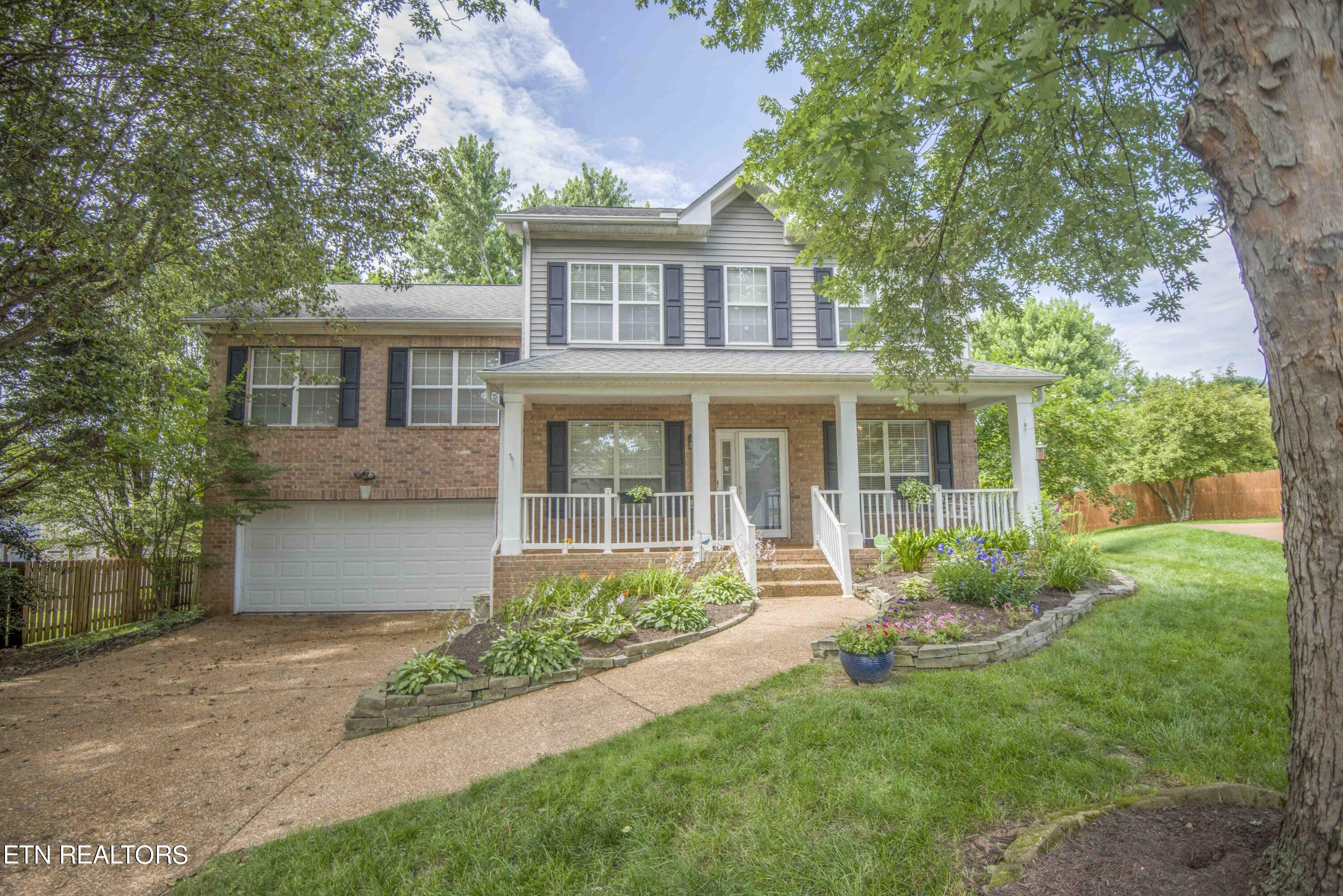 Colebrook Ln, Knoxville, TN 37922