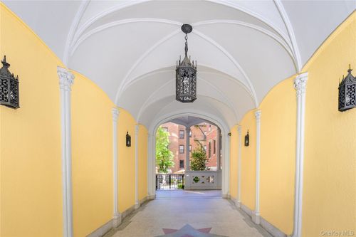 apt-63-31 Pondfield Rd W, Bronxville, NY, 10708-2676 | Card Image