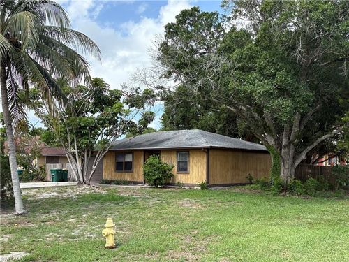 2325 55th Ter Sw, NAPLES, FL, 34116 | Card Image