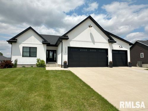 1722 17th St, De Witt, IA, 52742-9307 | Card Image