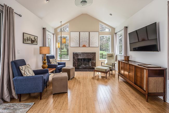 2277 W Huron River Dr, House other with 3 bedrooms, 2 bathrooms and null parking in Ann Arbor MI | Image 17