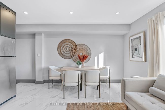 77 Millicent St, Home with 7 bedrooms, 3 bathrooms and null parking in Toronto ON | Image 7