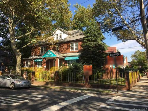 47-49 162nd St, Flushing, NY, 11358-3642 | Card Image