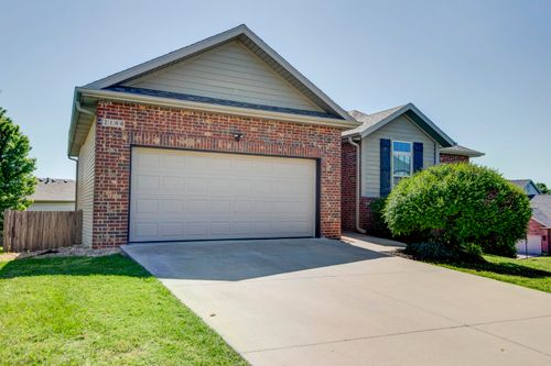 2100 N Williamsburg Lane, Ozark, MO, 65721 | Card Image