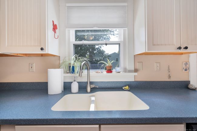 15 Hawks Nest Rd, House other with 3 bedrooms, 2 bathrooms and 3 parking in Old Lyme CT | Image 30