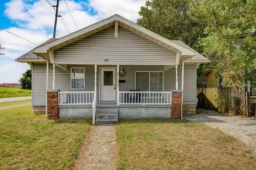 1861 N Benton Ave, Springfield, MO, 65803-2901 | Card Image