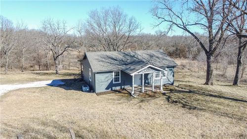 30400 E 337th St, Garden City, MO, 64747-9341 | Card Image