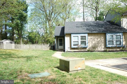 906 Roberts Ln, MARLTON, NJ, 08053-1398 | Card Image