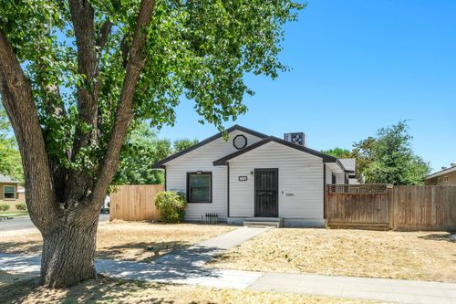 2546 N Thorne Ave, Fresno, CA, 93704-5338 | Card Image