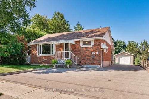 lower-195 Edinburgh Rd S, Guelph, ON, N1G2H8 | Card Image