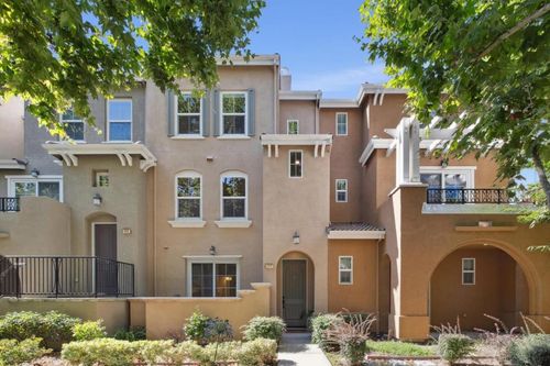 493 Magritte Way, Mountain View, CA, 94041-1689 | Card Image