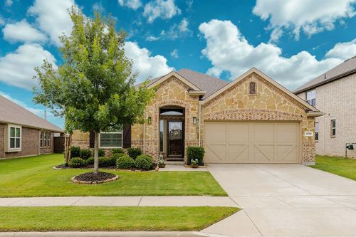 4709 London Ave, Aubrey, TX, 76227-8611 | Card Image