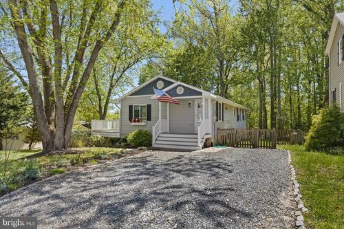 3719 3rd St, NORTH BEACH, MD, 20714-9713 | Card Image