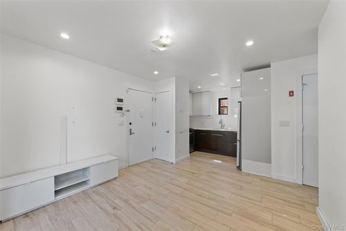 1b-2820 Avenue Z, Brooklyn, NY, 11235-2009 | Card Image