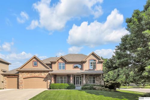 10149 Edward St, La Vista, NE, 68128-2514 | Card Image
