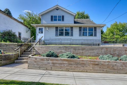427 W Main Street, Newburg, WI, 53090 | Card Image