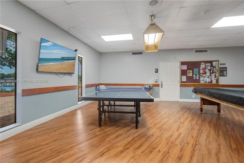 213-200 Berkley Rd, Hollywood, FL, 33024-1171 | Card Image