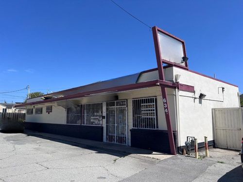 634 Sherwood Dr, Salinas, CA, 93906-4008 | Card Image