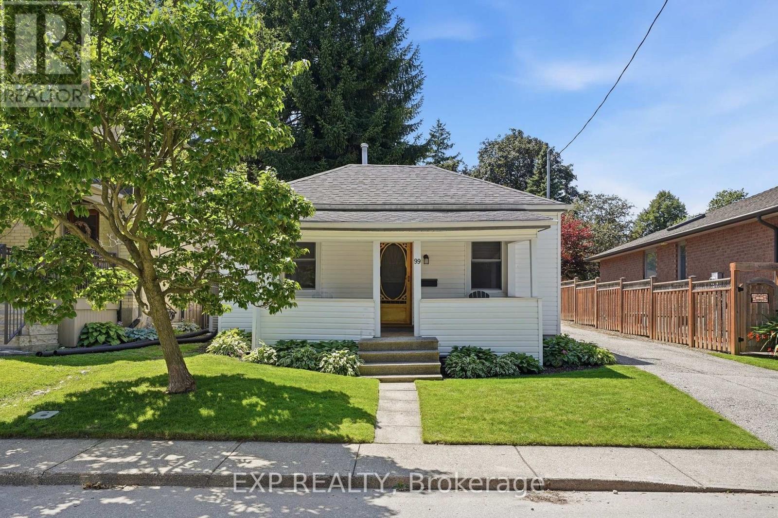 Residential in Woodstock (Woodstock - North) 5