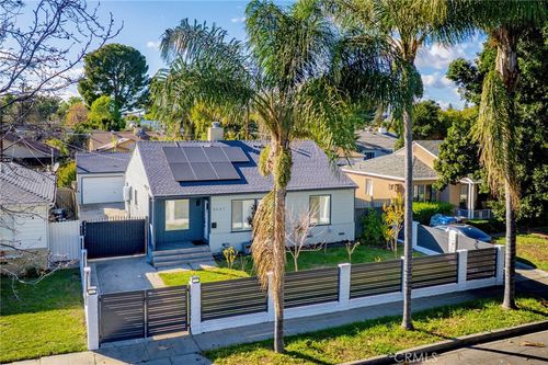 6637 Capps, Reseda, CA, 91335 | Card Image