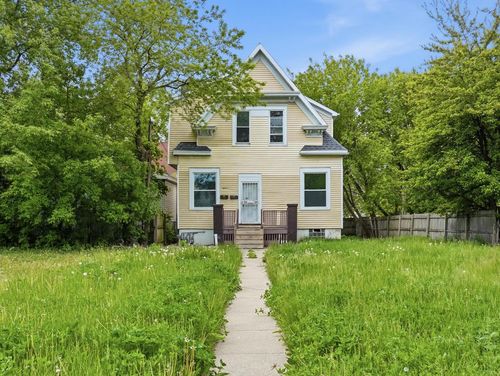 2911 N 6th St, Milwaukee, WI, 53212-2335 | Card Image