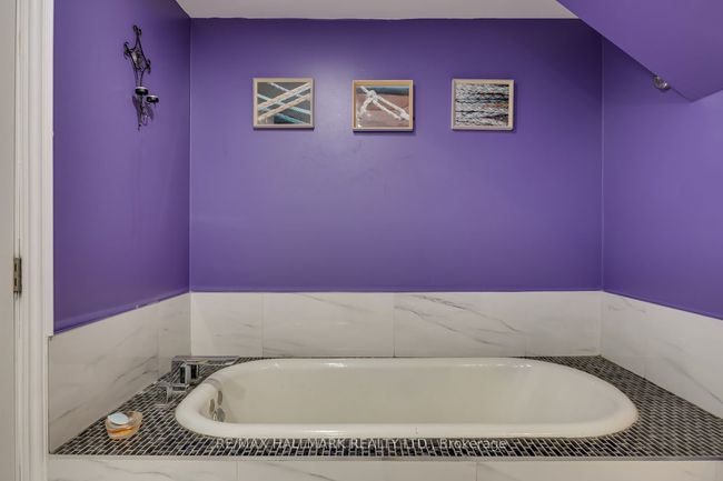 223 Wallace Ave, House attached with 5 bedrooms, 3 bathrooms and 1 parking in Toronto ON | Image 27